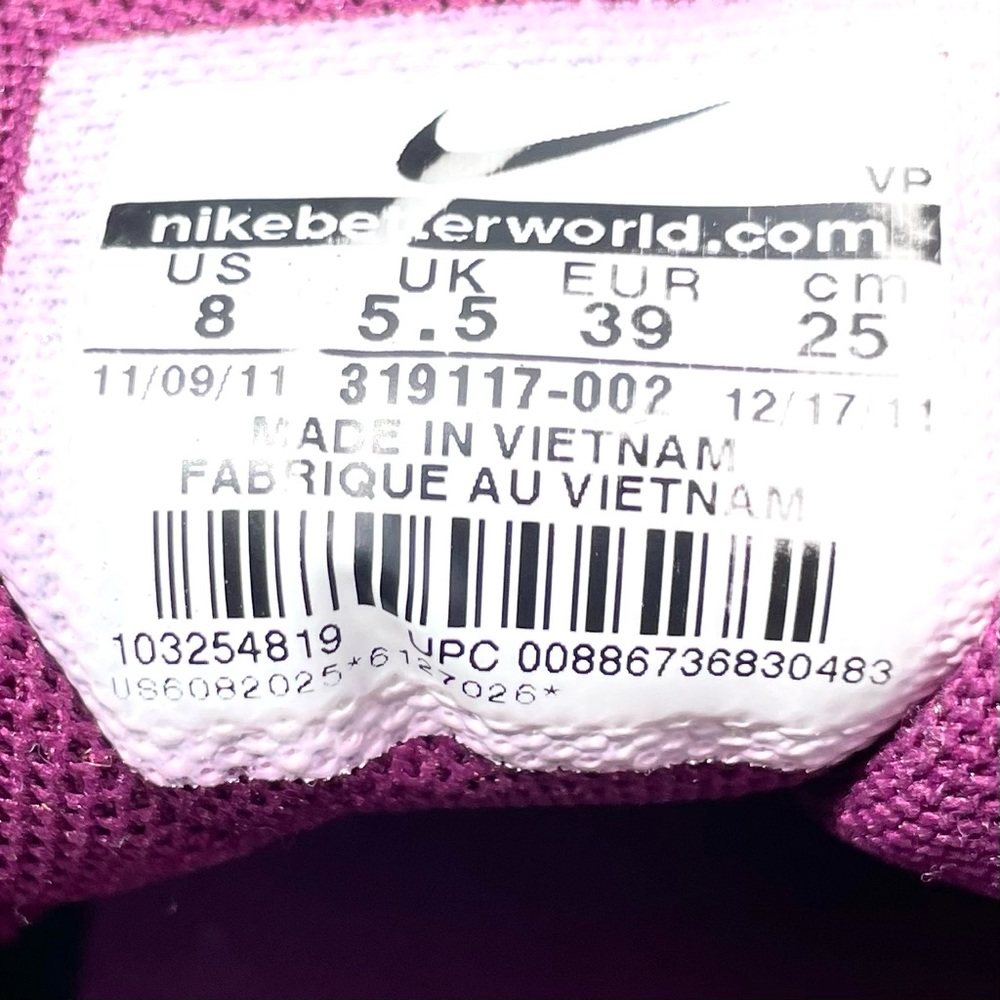 Nike Torch 3 Blk &  Silv Run Shoe Mens sz 8. foot box length 10"+-. Gently used. - Picture 4 of 12